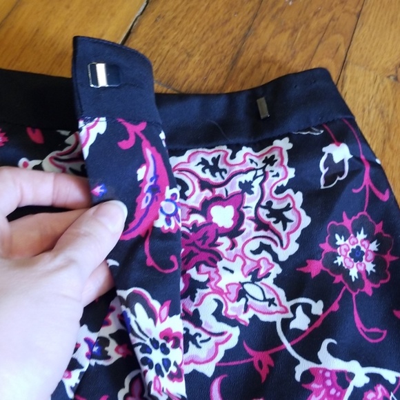 🚨New York & Company Wrap Skirt - Picture 2 of 4